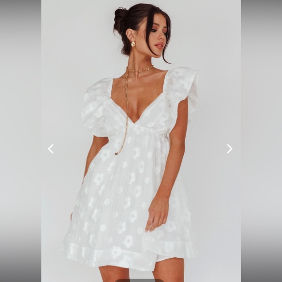 Dress from selfie Leslie - Picture 1 of 2